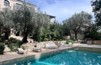 Продается дом (вилла) построенный по дизайн проекту 550 м2