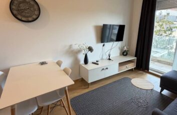 Продаётся квартира с 2 спальнями в Будве 60 м²